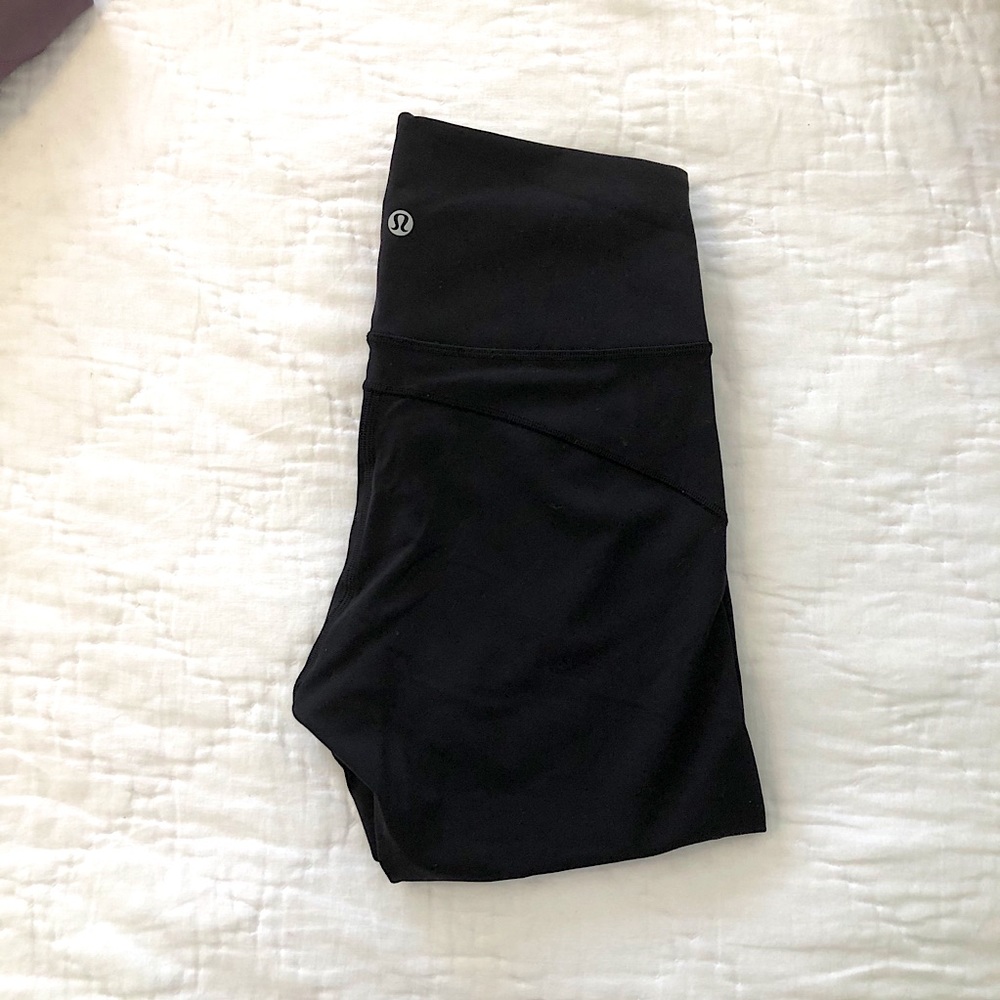 Lululemon In Movement Crop Tight Size 6